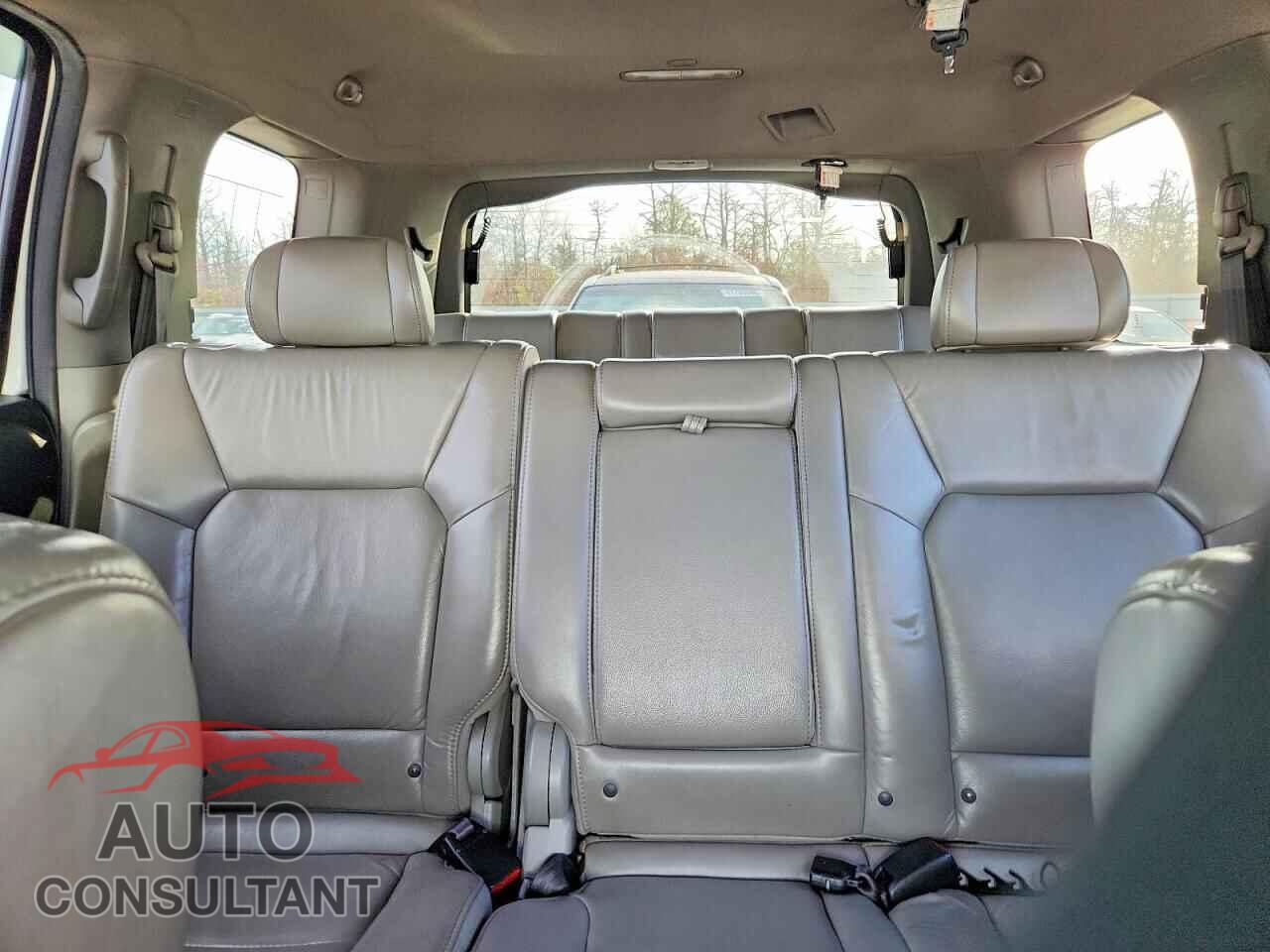 HONDA PILOT 2011 - 5FNYF4H59BB085563