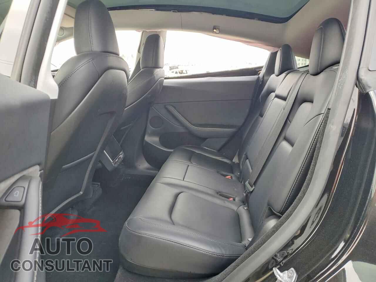 TESLA MODEL Y 2024 - 7SAYGDED2RF158939