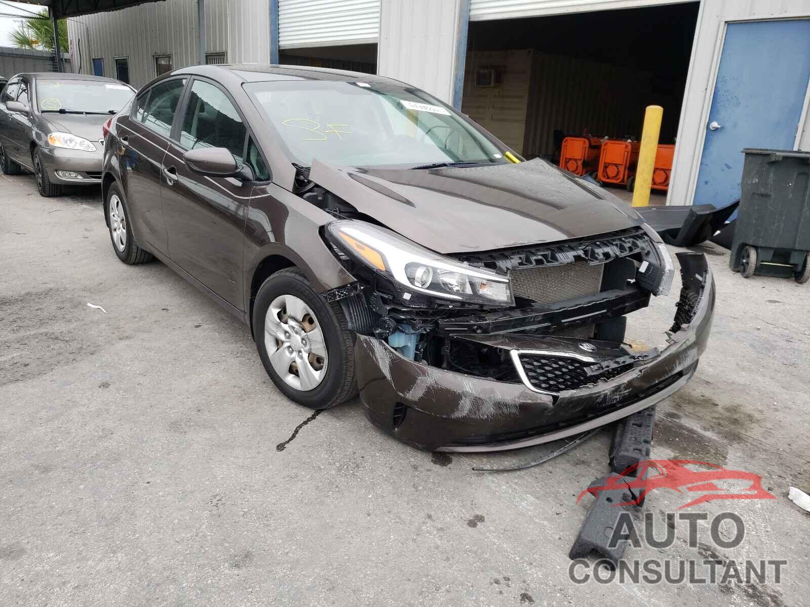 KIA FORTE 2018 - 3KPFL4A77JE202167