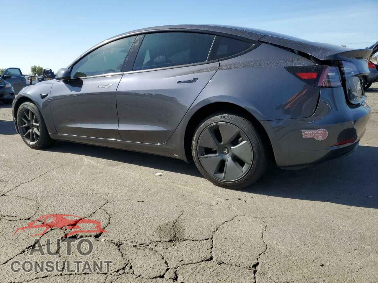 TESLA MODEL 3 2023 - 5YJ3E1EA6PF675675