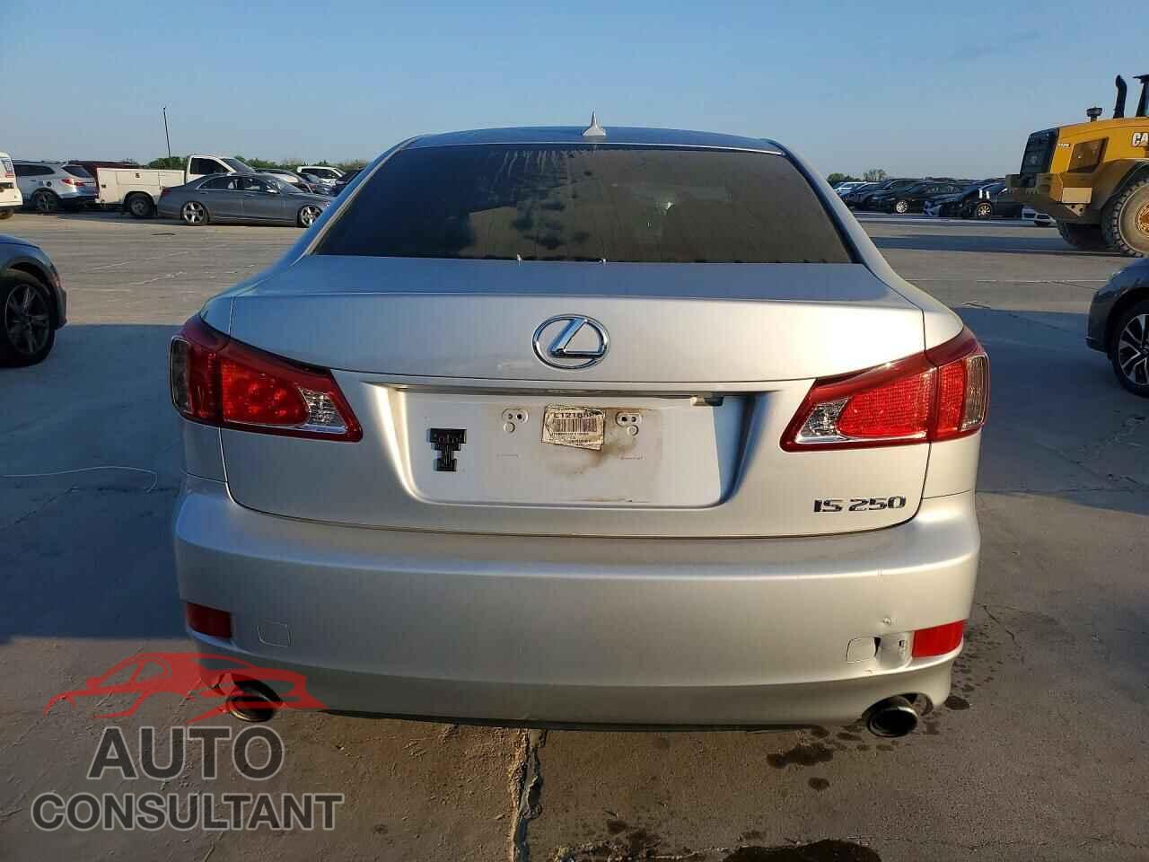 LEXUS IS 2012 - JTHBF5C23C2102420