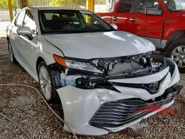 TOYOTA CAMRY 2018 - 4T1B11HK8JU001971