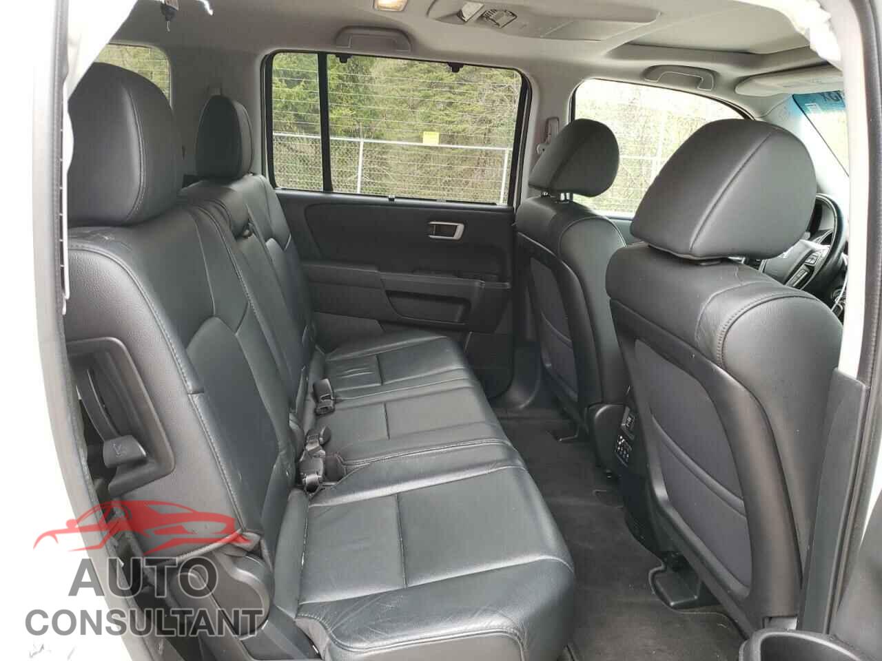 HONDA PILOT 2015 - 5FNYF4H96FB071323
