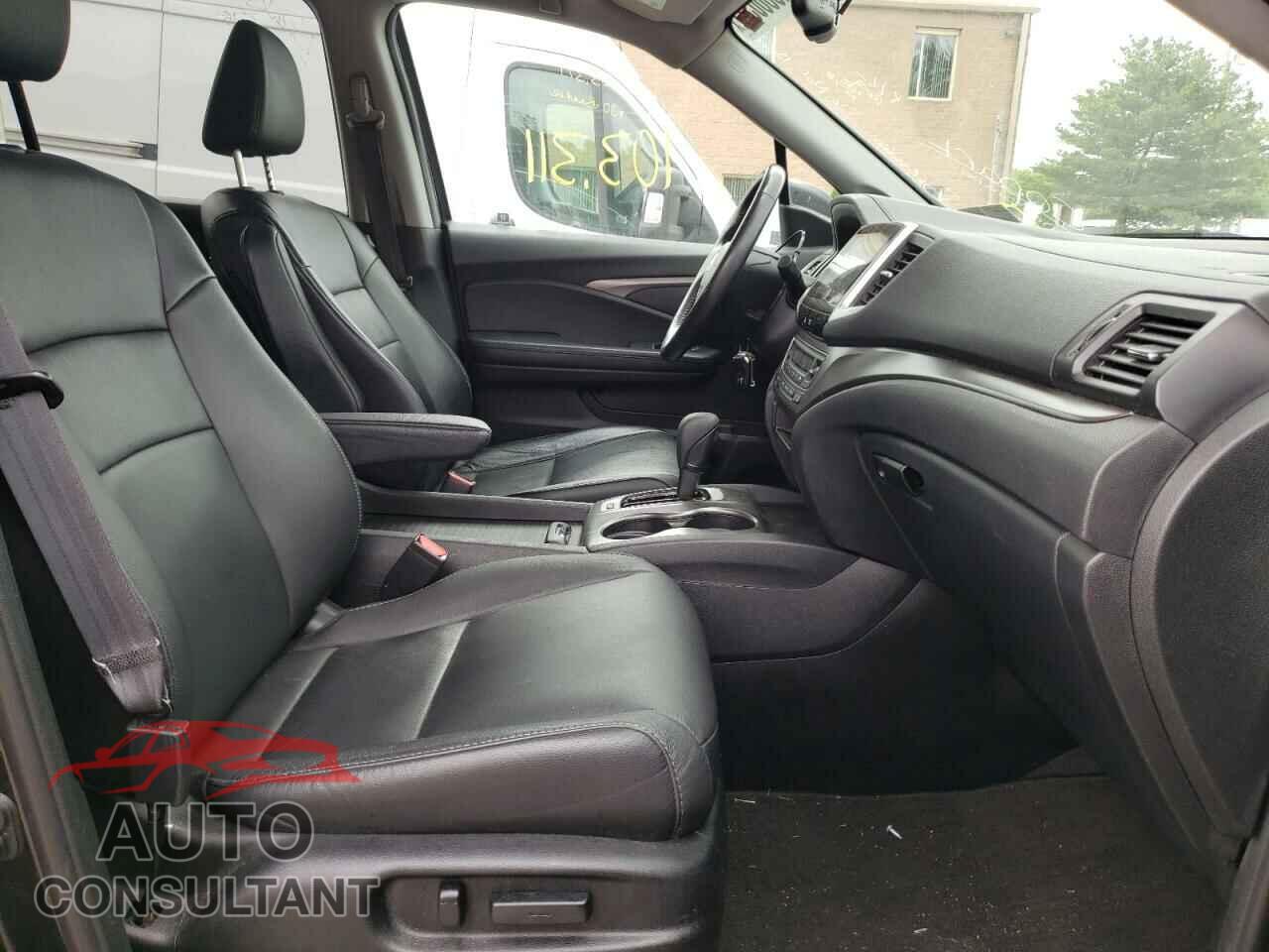 HONDA PILOT 2017 - 5FNYF6H55HB074886