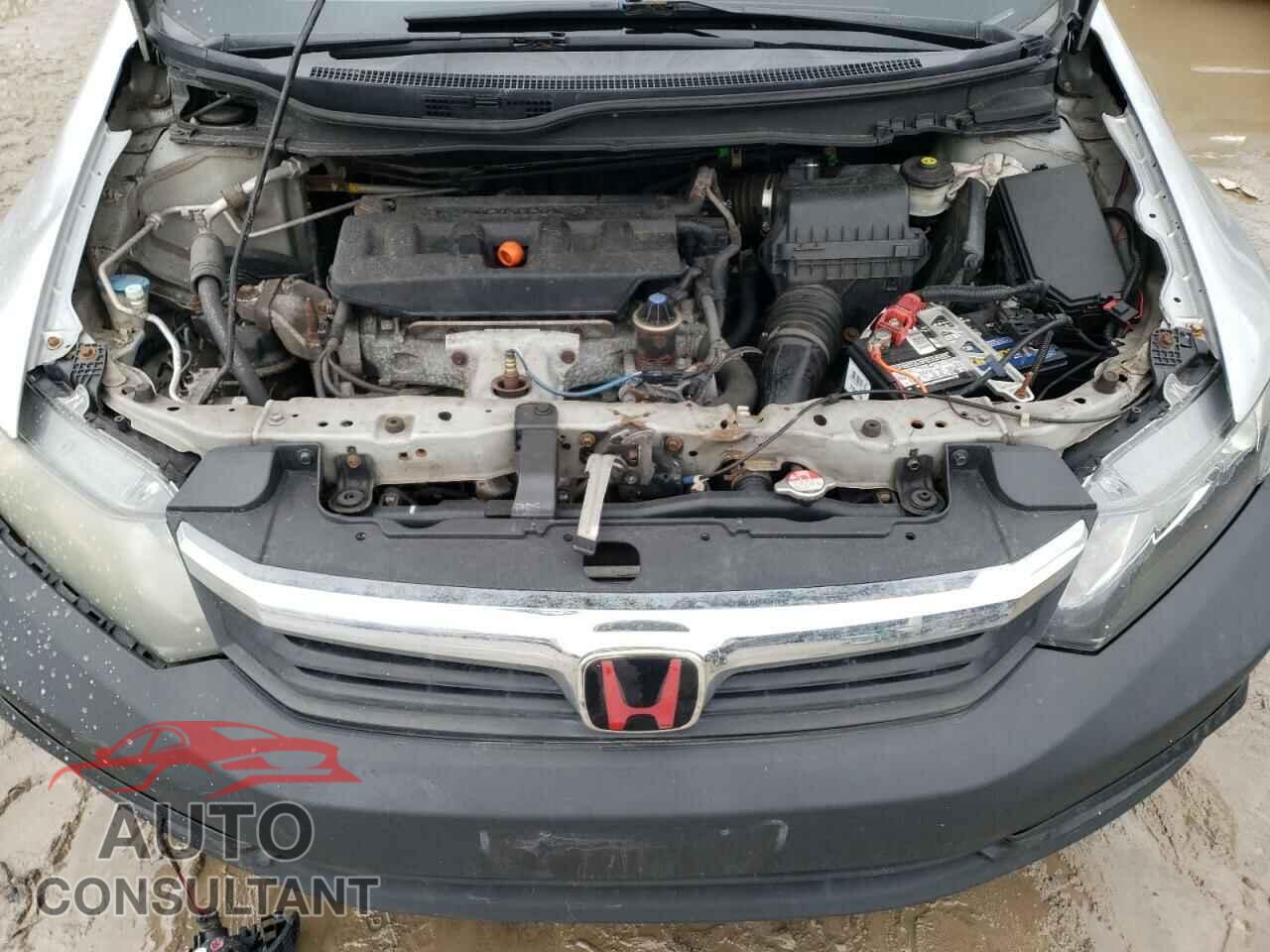 HONDA CIVIC 2012 - 2HGFB2F82CH587199