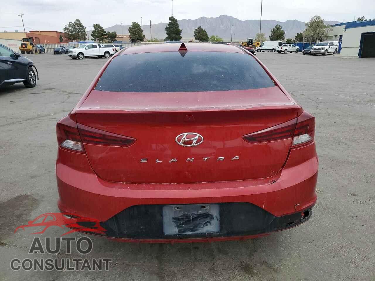 HYUNDAI ELANTRA 2019 - KMHD84LF4KU793473