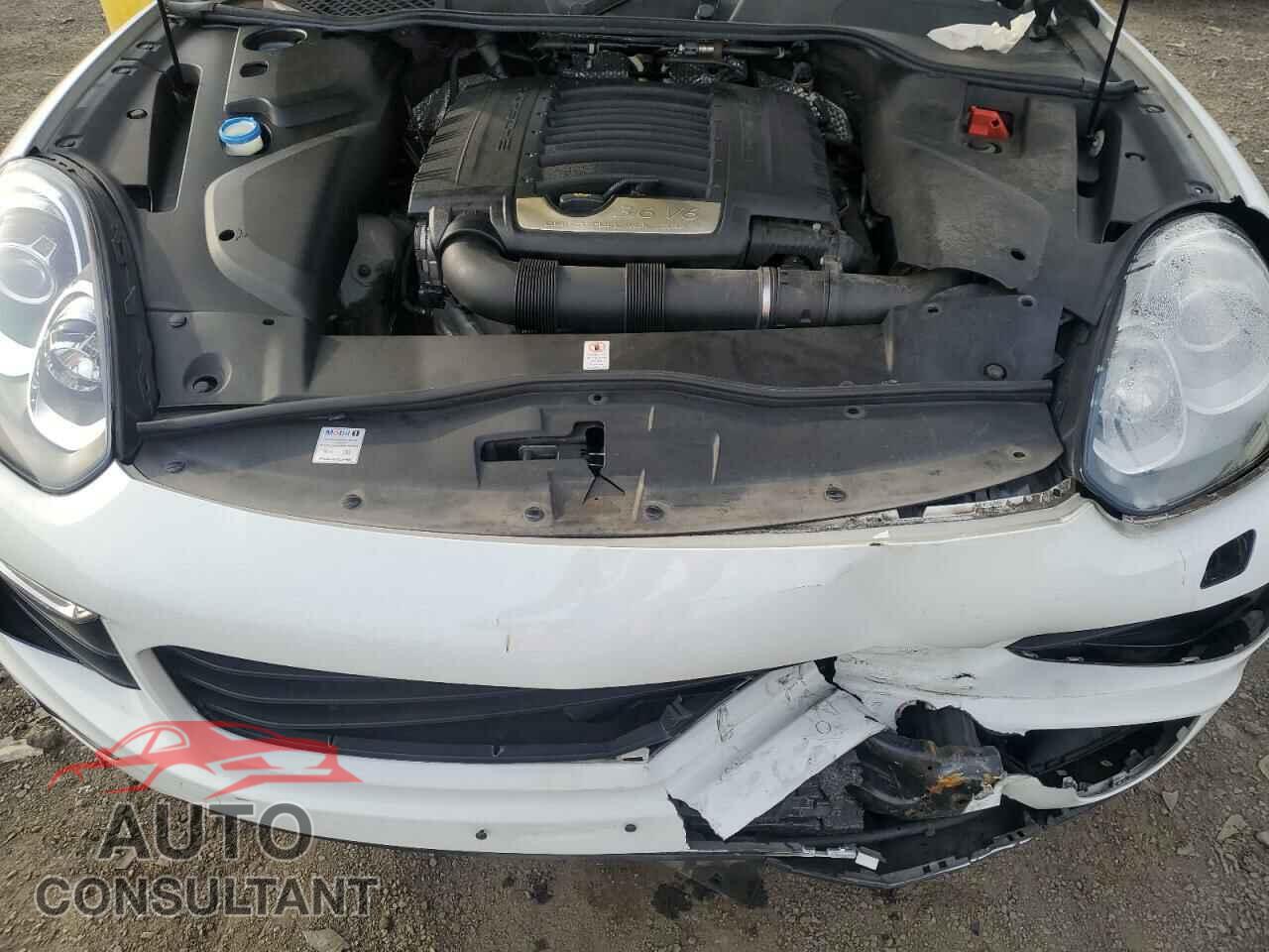 PORSCHE CAYENNE 2017 - WP1AA2A28HKA83947