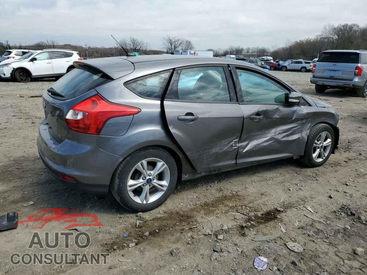 FORD FOCUS 2014 - 1FADP3K2XEL425136