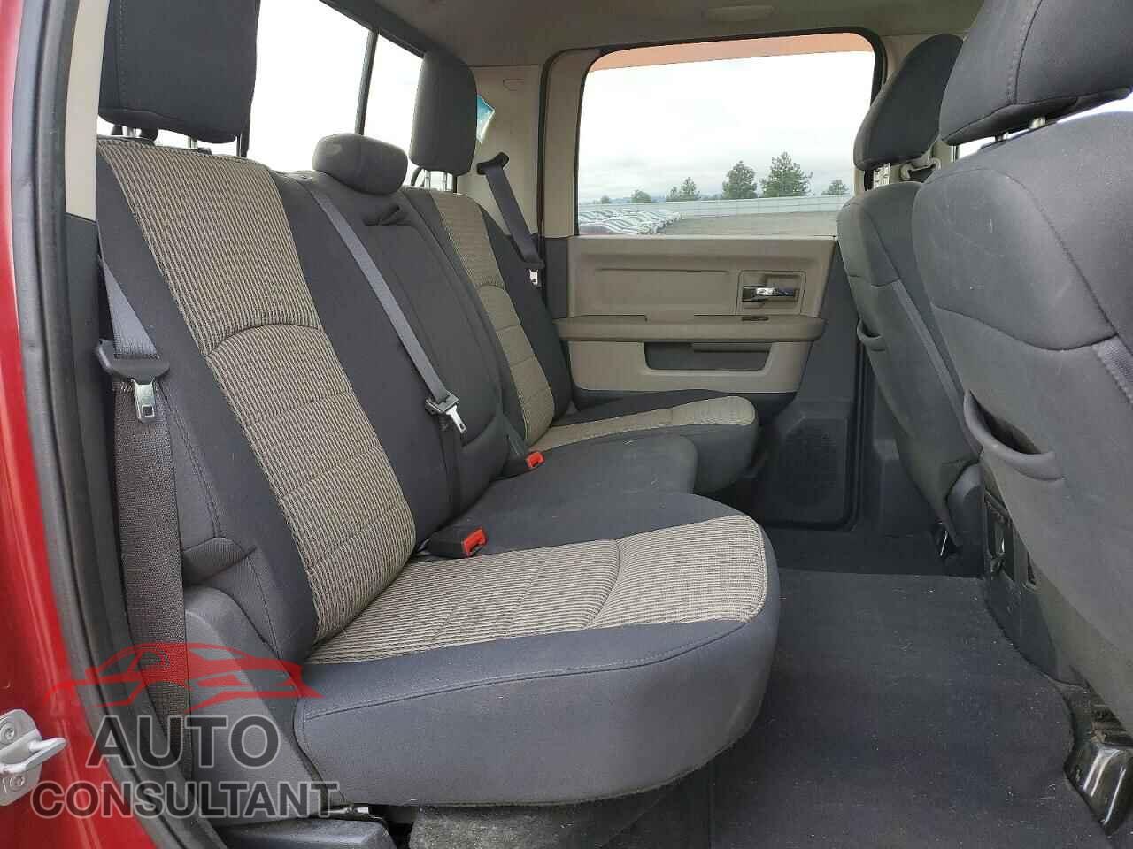 DODGE RAM 1500 2012 - 1C6RD7LT9CS203673