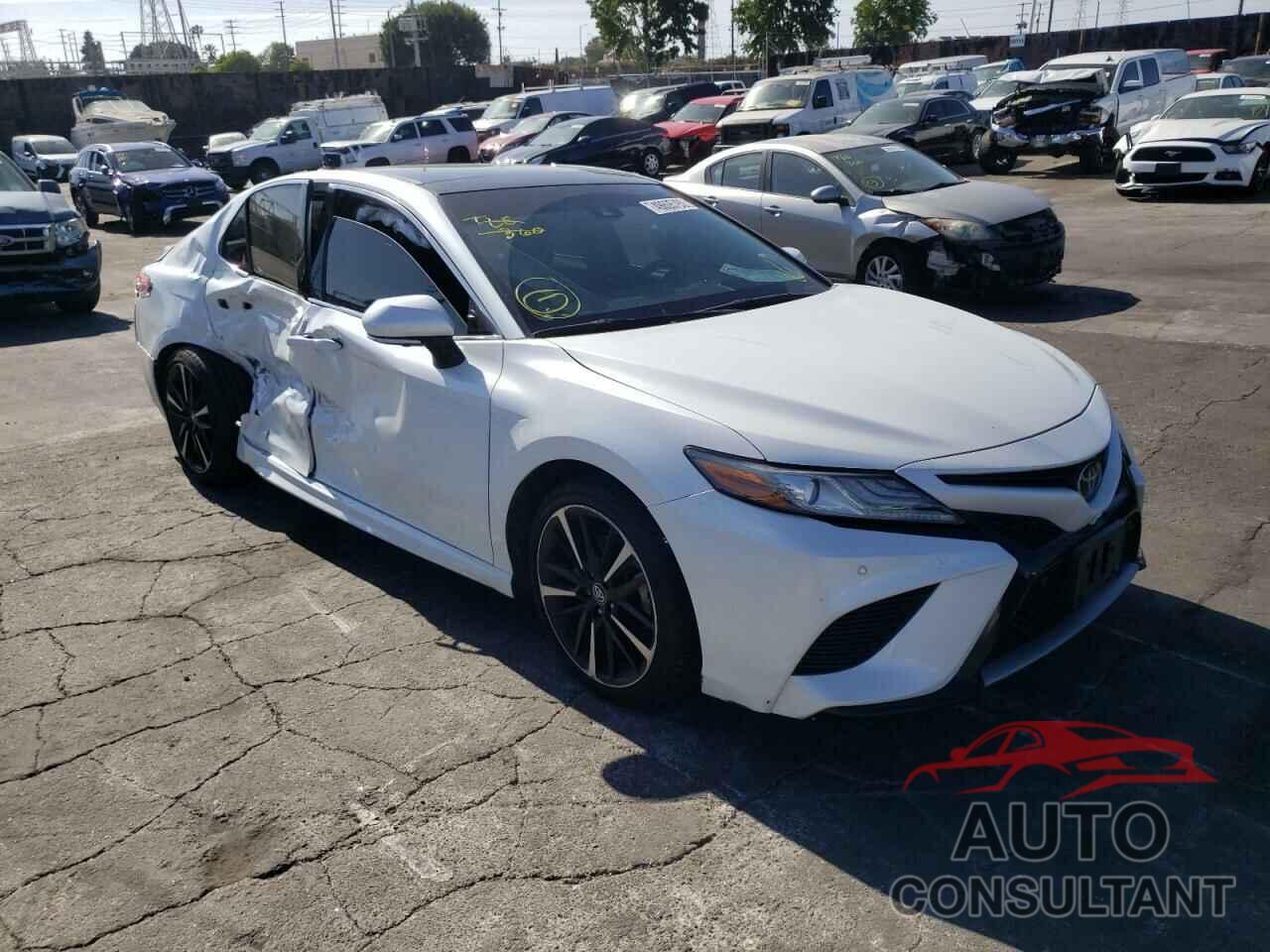 TOYOTA CAMRY 2018 - 4T1B61HK0JU033315