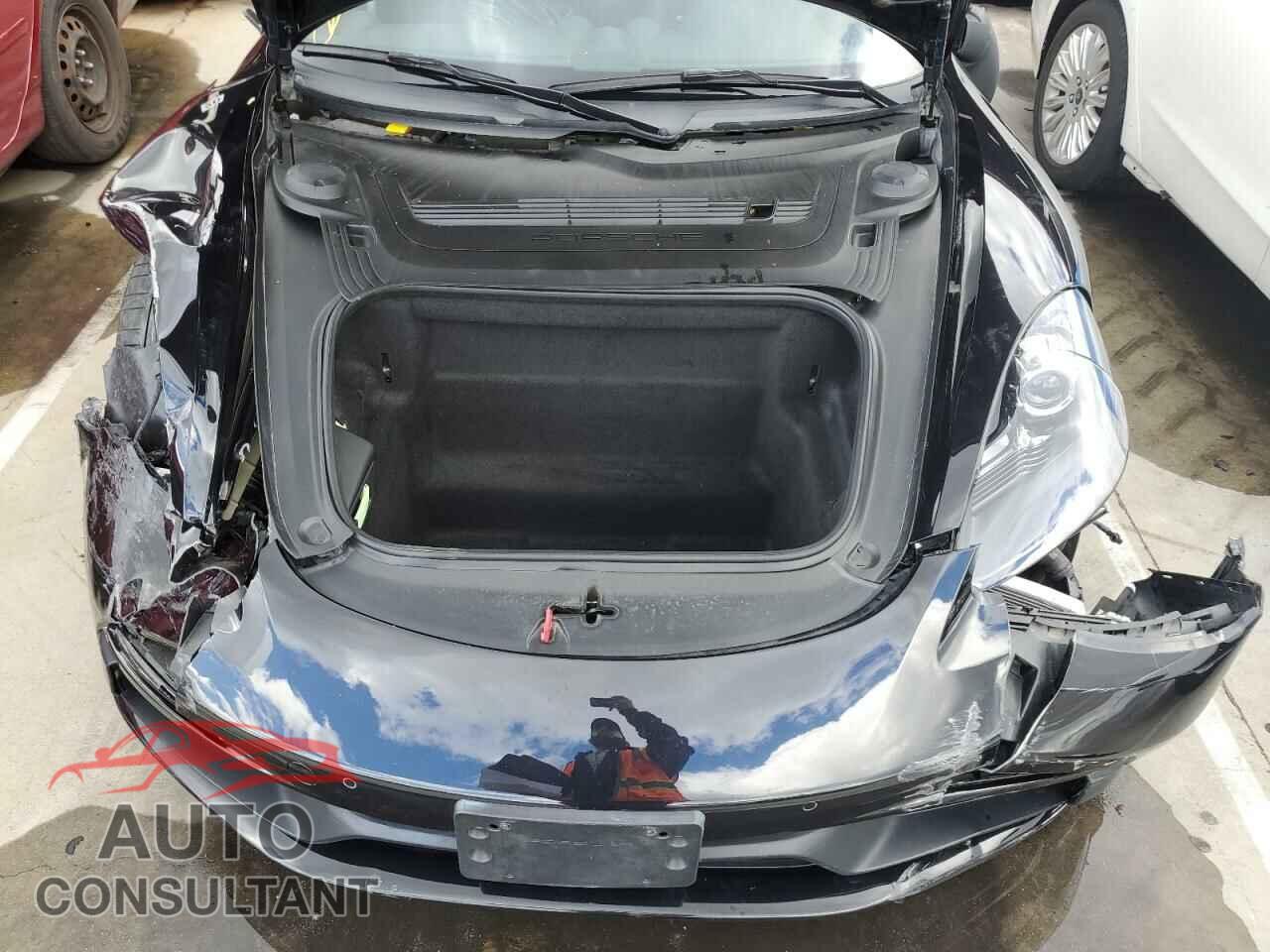 PORSCHE BOXSTER 2018 - WP0CB2A8XJS228861