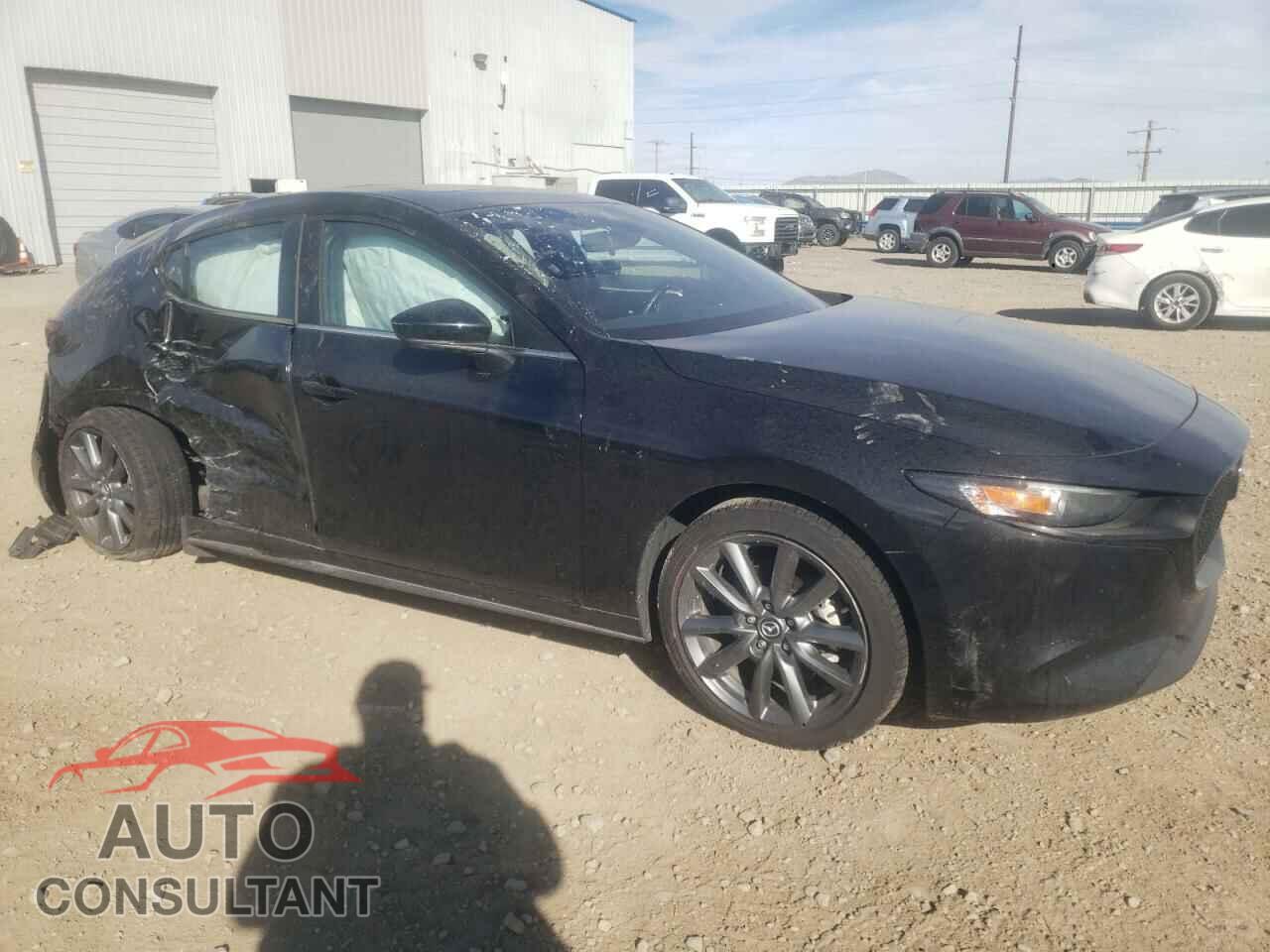 MAZDA 3 2021 - JM1BPBLL4M1327944