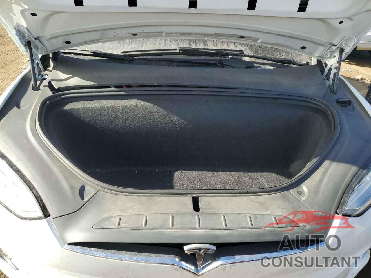 TESLA MODEL X 2020 - 5YJXCAE24LF231060