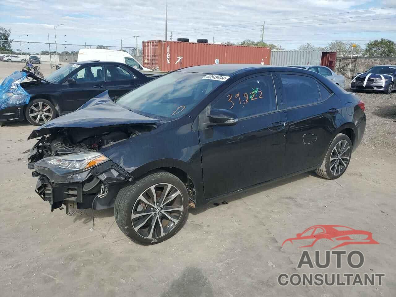 TOYOTA COROLLA 2018 - 5YFBURHE4JP811339