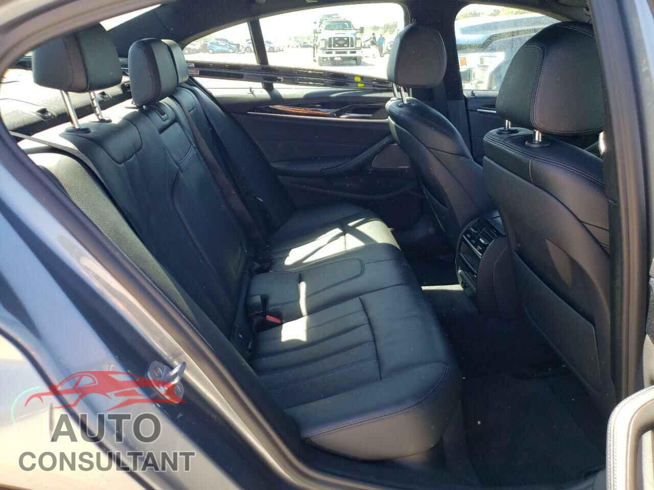 BMW 5 SERIES 2018 - WBAJA7C56JG908511