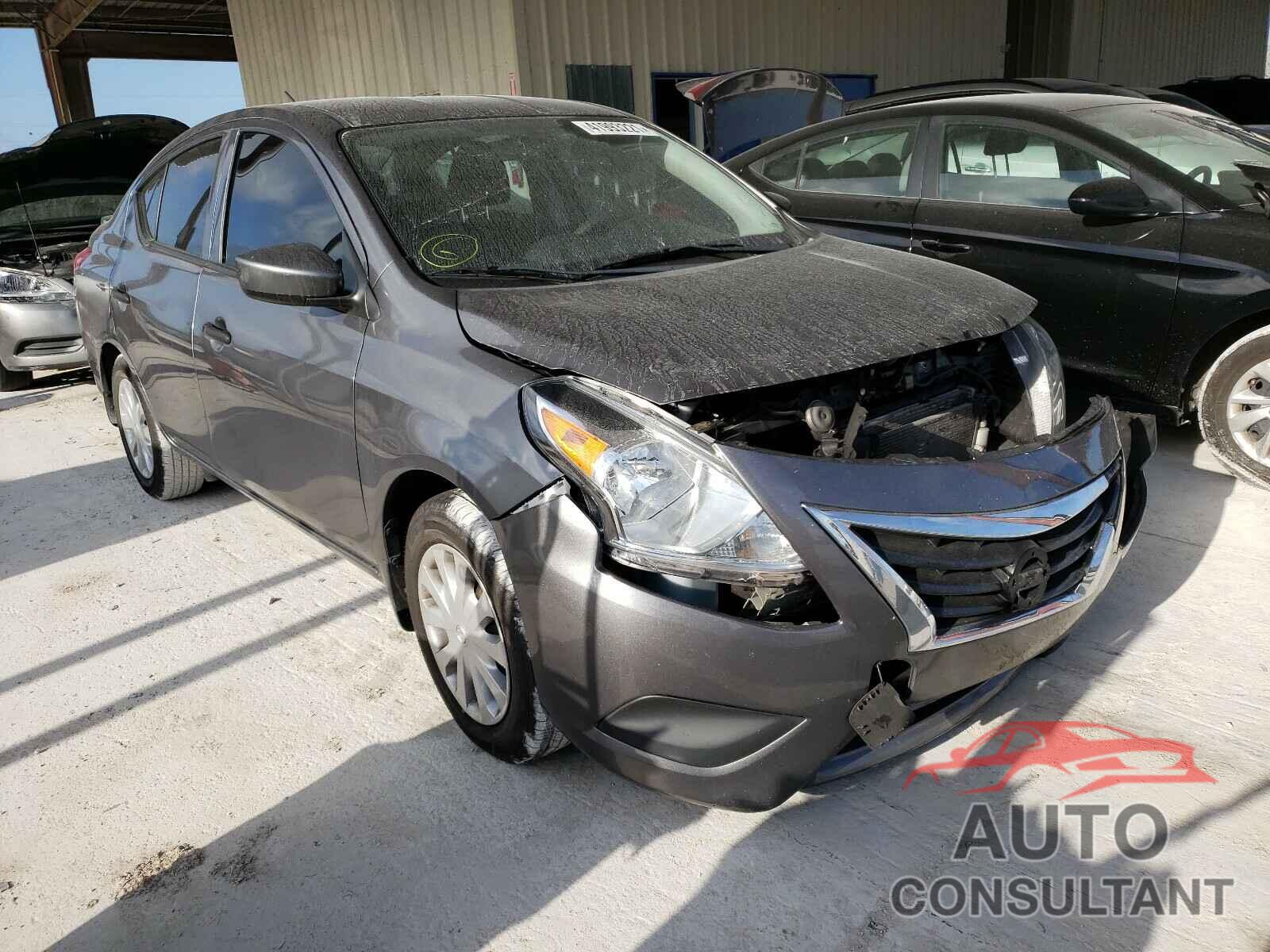 NISSAN VERSA 2018 - 3N1CN7AP1JL805533