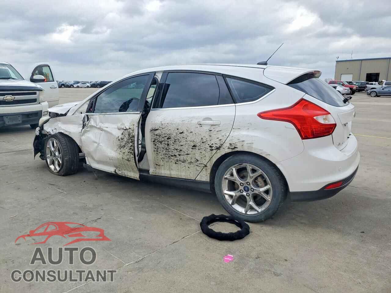 FORD FOCUS 2012 - 1FAHP3M26CL449347
