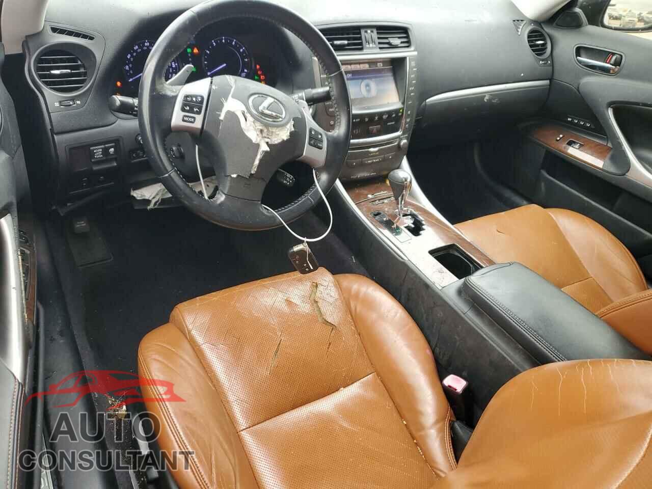 LEXUS IS 2014 - JTHFF2C21E2529906