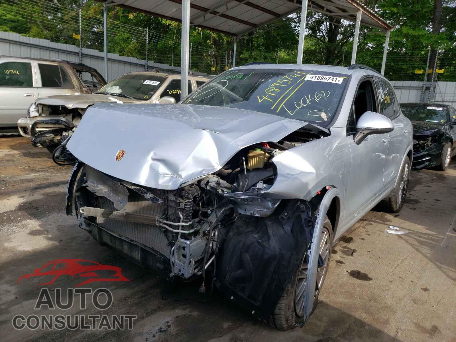 PORSCHE CAYENNE 2017 - WP1AA2A21HKA85507