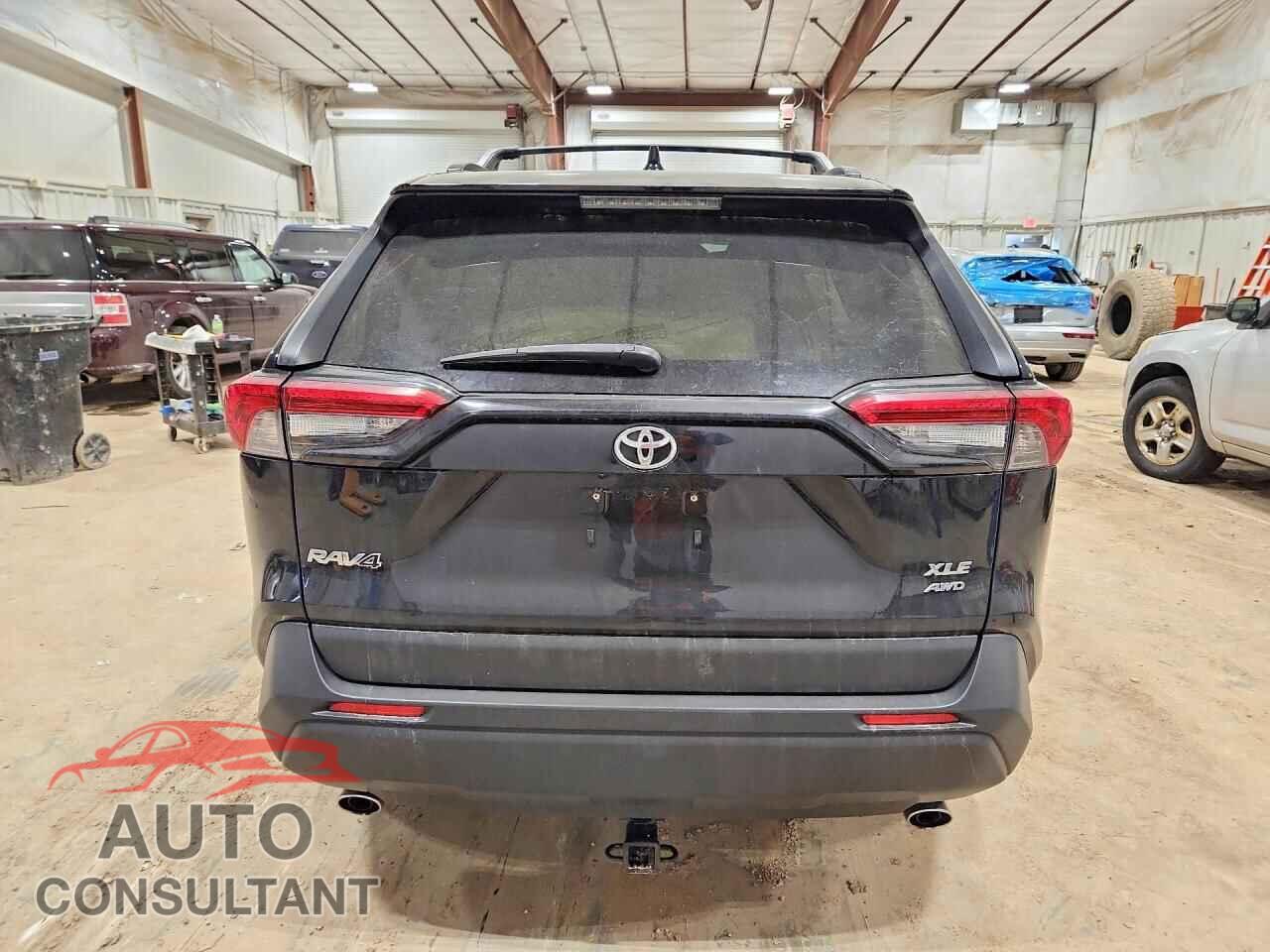 TOYOTA RAV4 2019 - JTMP1RFV2KD020636