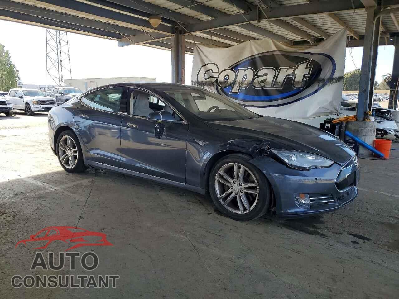 TESLA MODEL S 2014 - 5YJSA1H17EFP61285
