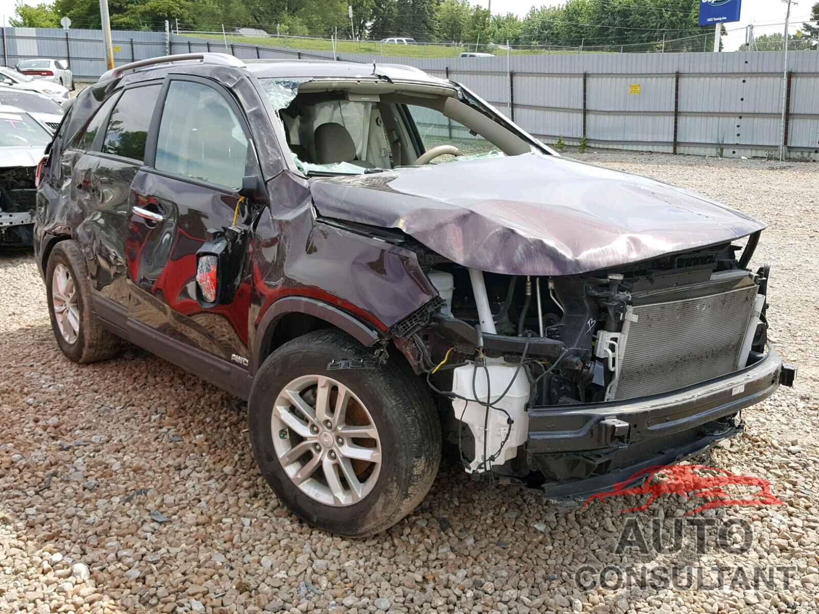 KIA SORENTO LX 2015 - 5XYKTCA69FG572787