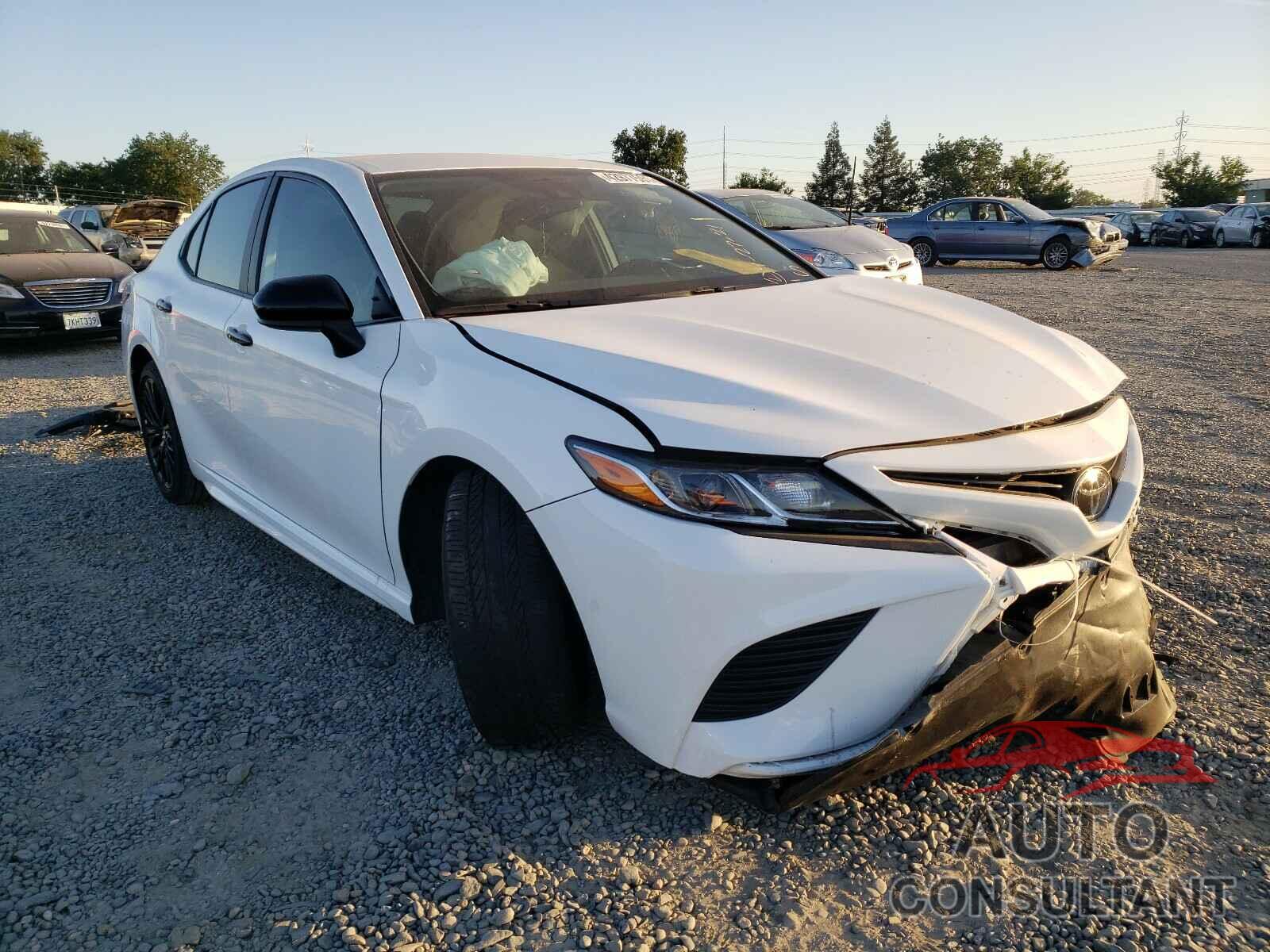 TOYOTA CAMRY 2019 - 4T1B11HK1KU288345