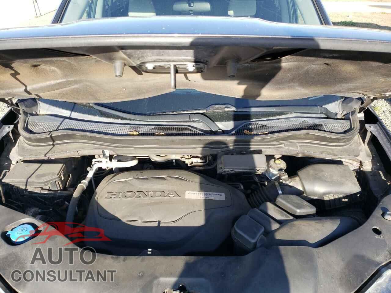 HONDA PILOT 2016 - 5FNYF6H30GB087204