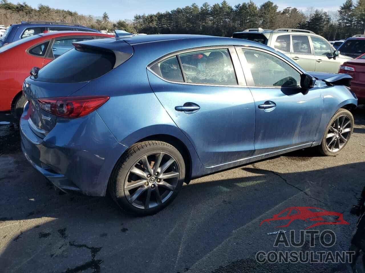 MAZDA 3 2018 - 3MZBN1L36JM274255