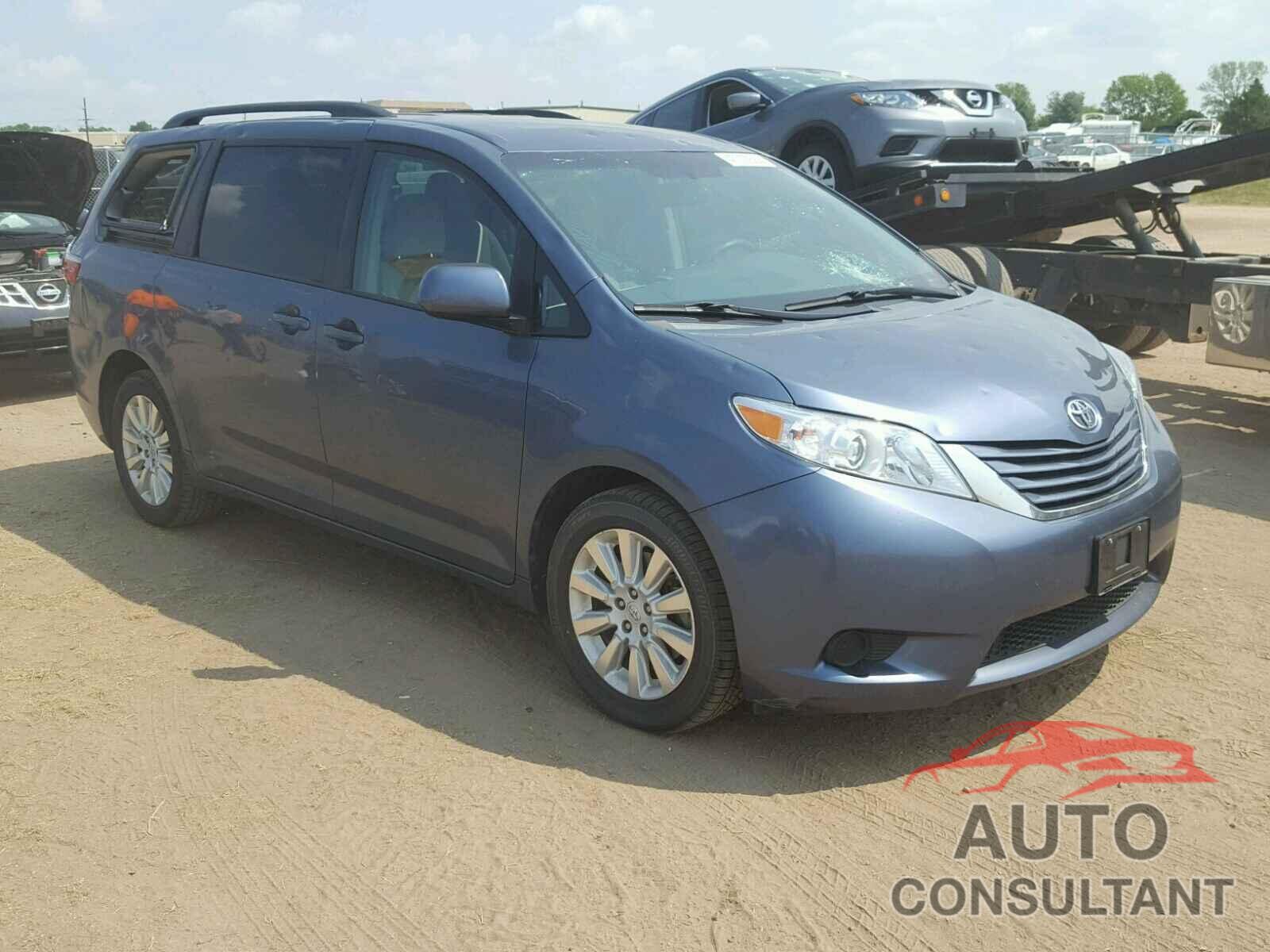 TOYOTA SIENNA LE 2015 - 5TDJK3DC6FS098624