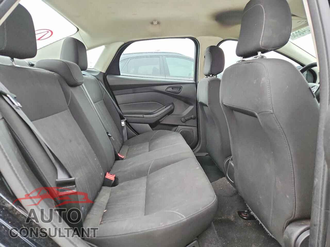 FORD FOCUS 2017 - 1FADP3E20HL302431