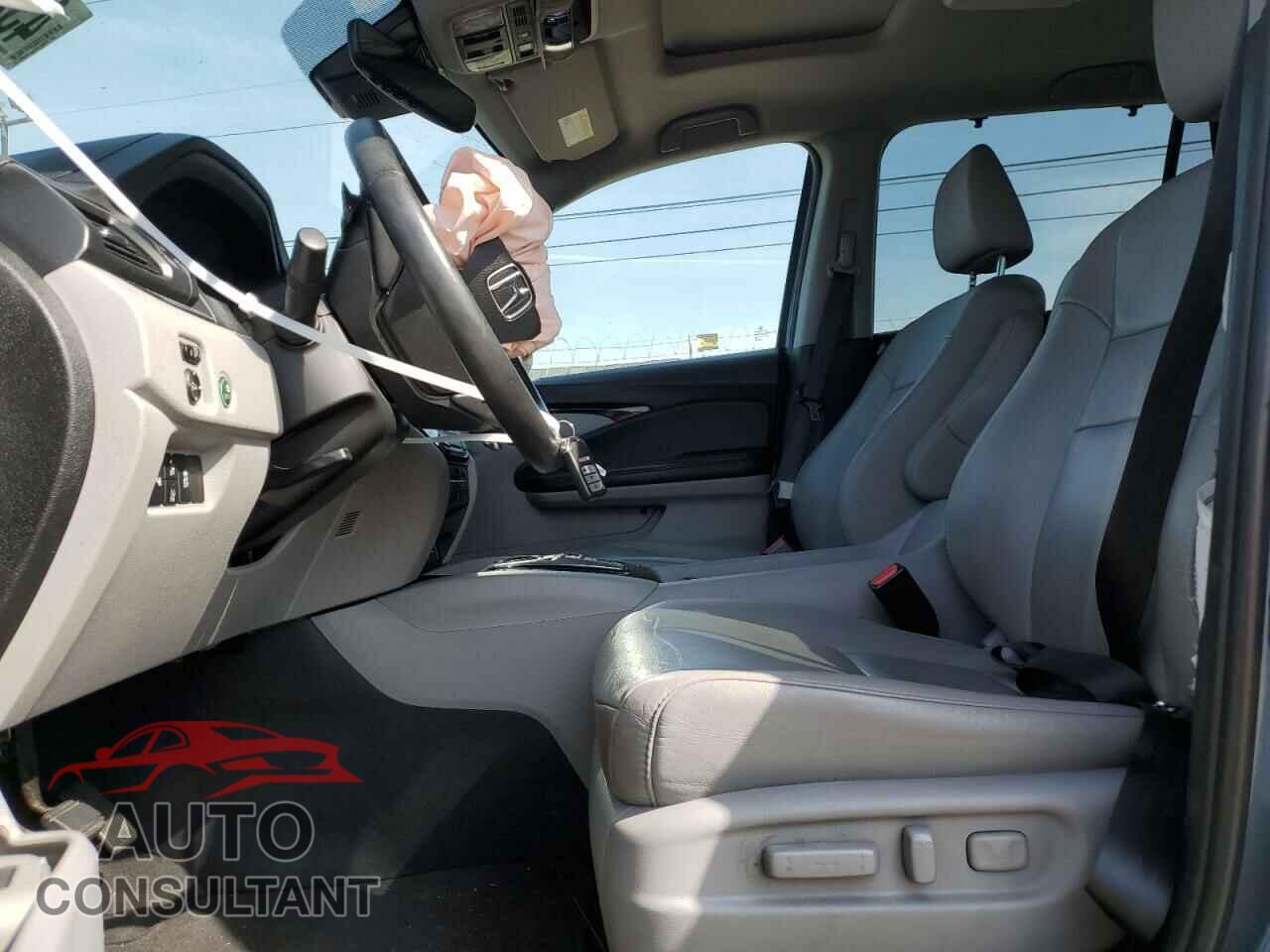 HONDA PILOT 2021 - 5FNYF5H92MB001076