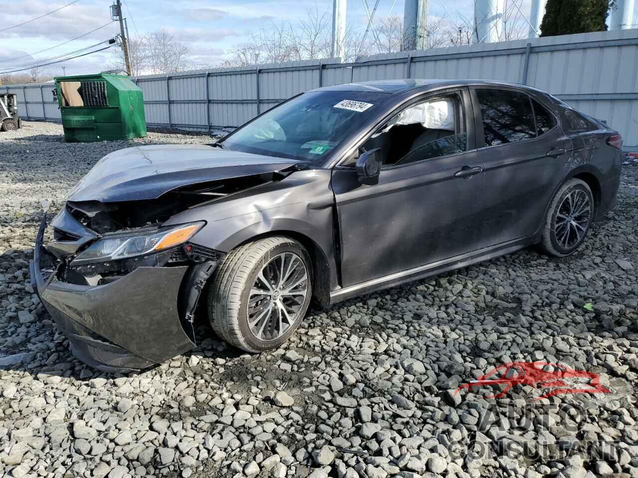 TOYOTA CAMRY 2018 - 4T1B11HK4JU019531