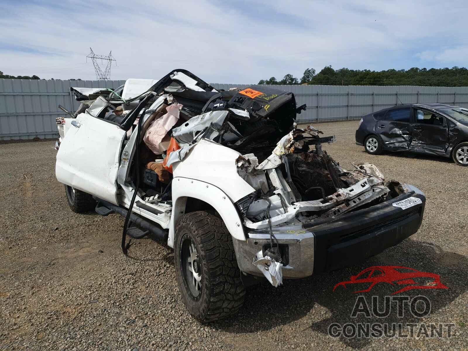 TOYOTA TUNDRA 2017 - 5TFHY5F13HX674669