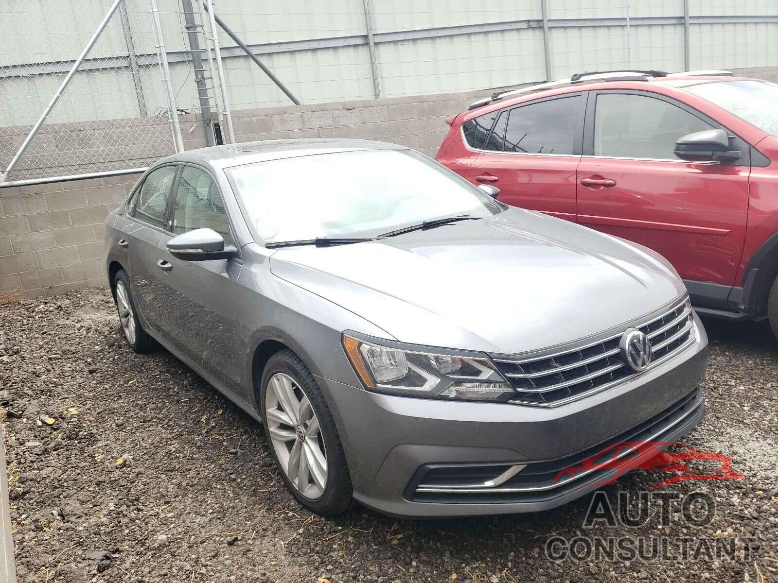 VOLKSWAGEN PASSAT 2019 - 1VWLA7A33KC009608