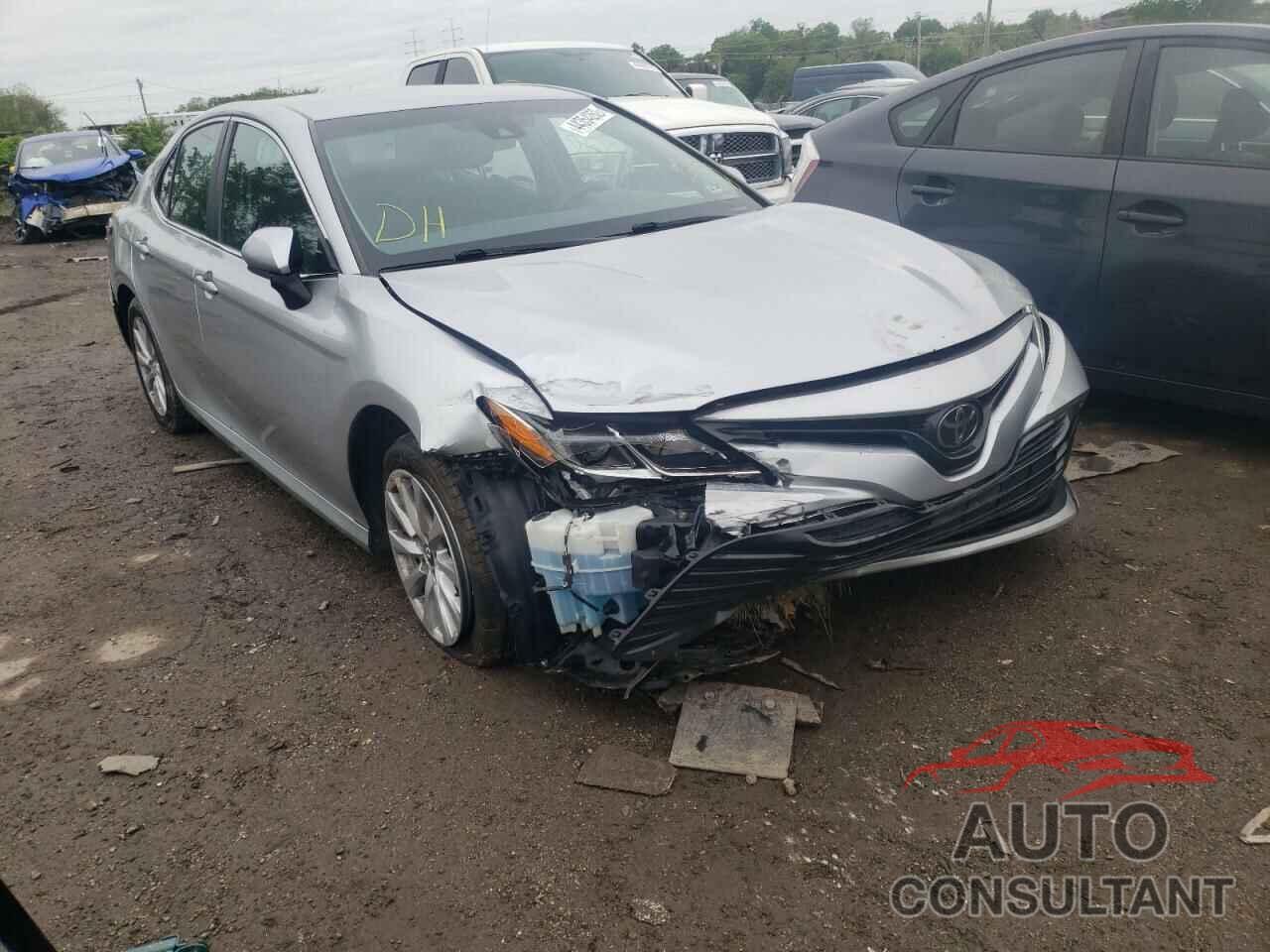 TOYOTA CAMRY 2018 - 4T1B11HK4JU071757