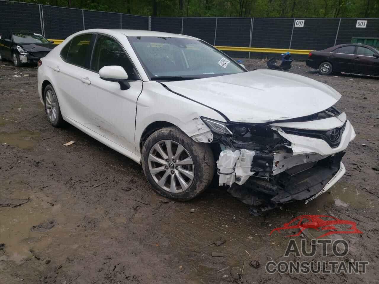 TOYOTA CAMRY 2018 - JTNB11HKXJ3009611