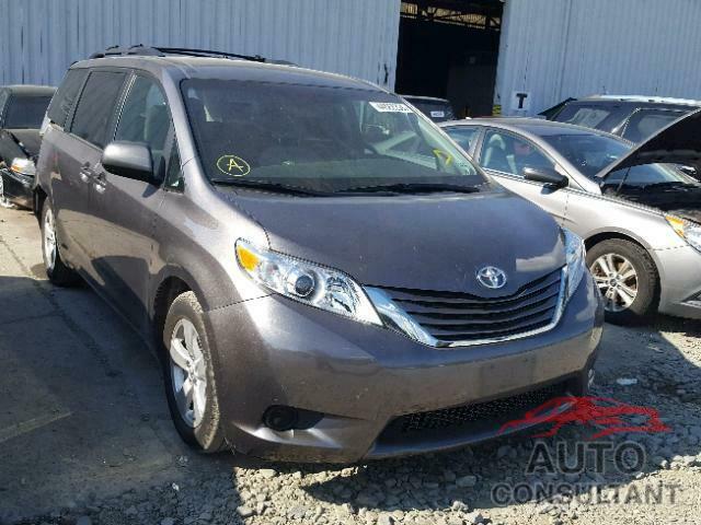 TOYOTA SIENNA LE 2017 - 5TDKZ3DC0HS788386