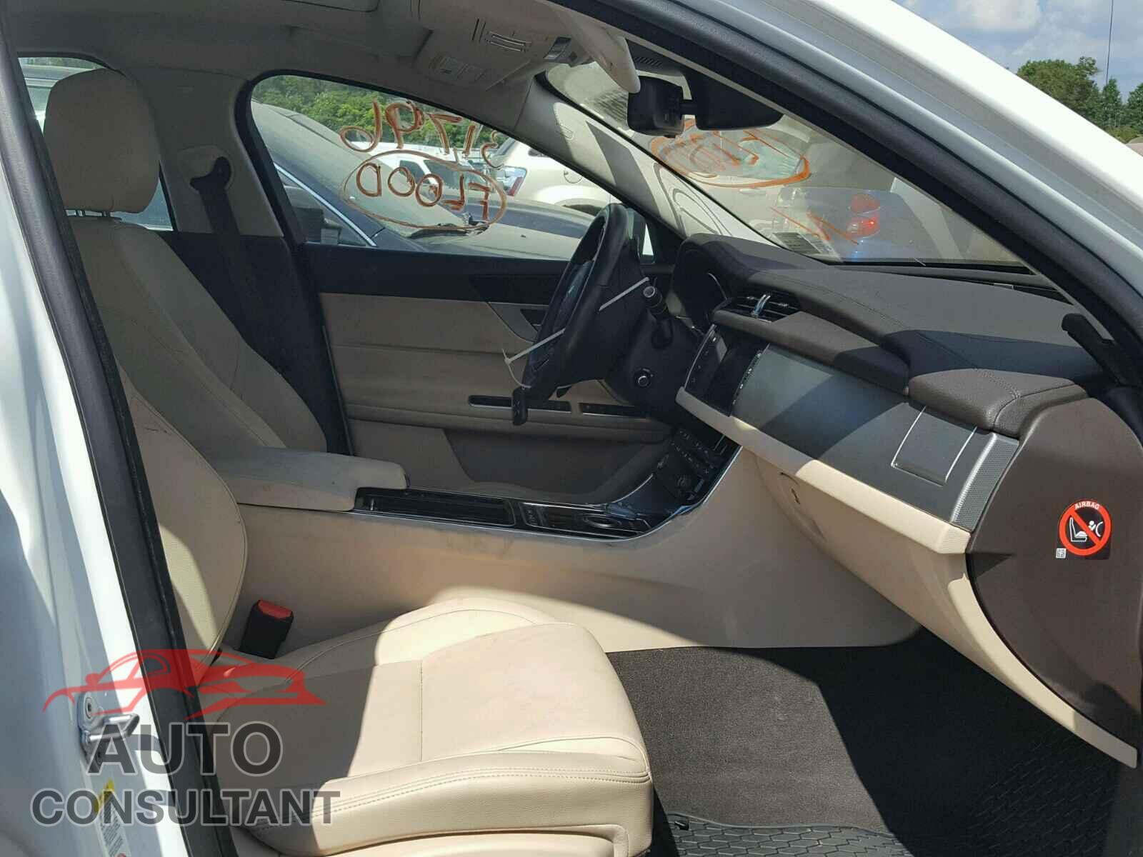 JAGUAR XF 2016 - SAJBJ4BV3GCY21996