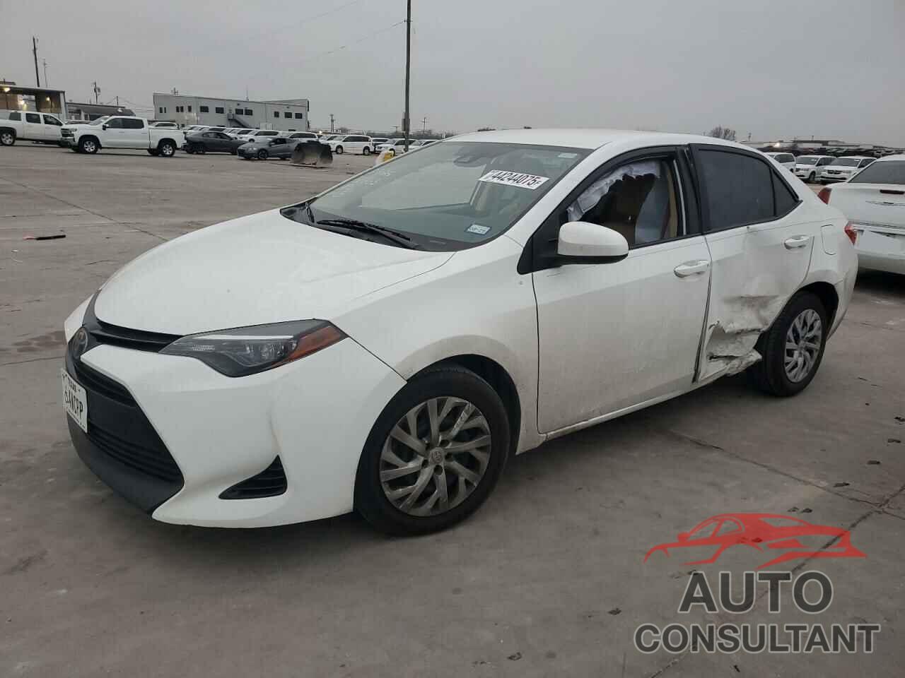 TOYOTA COROLLA 2018 - 5YFBURHE5JP754830