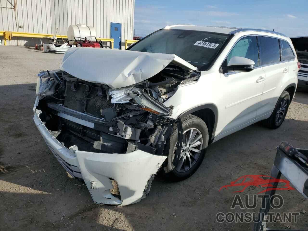 TOYOTA HIGHLANDER 2018 - 5TDKZRFH3JS539257