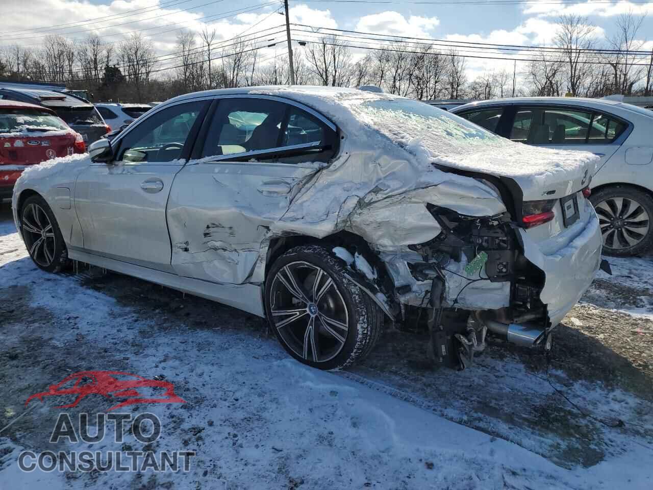 BMW 3 SERIES 2024 - 3MW39FS0XR8E33120