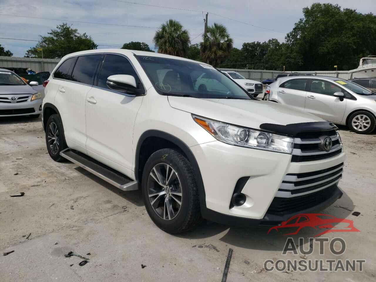 TOYOTA HIGHLANDER 2018 - 5TDZARFH0JS038204