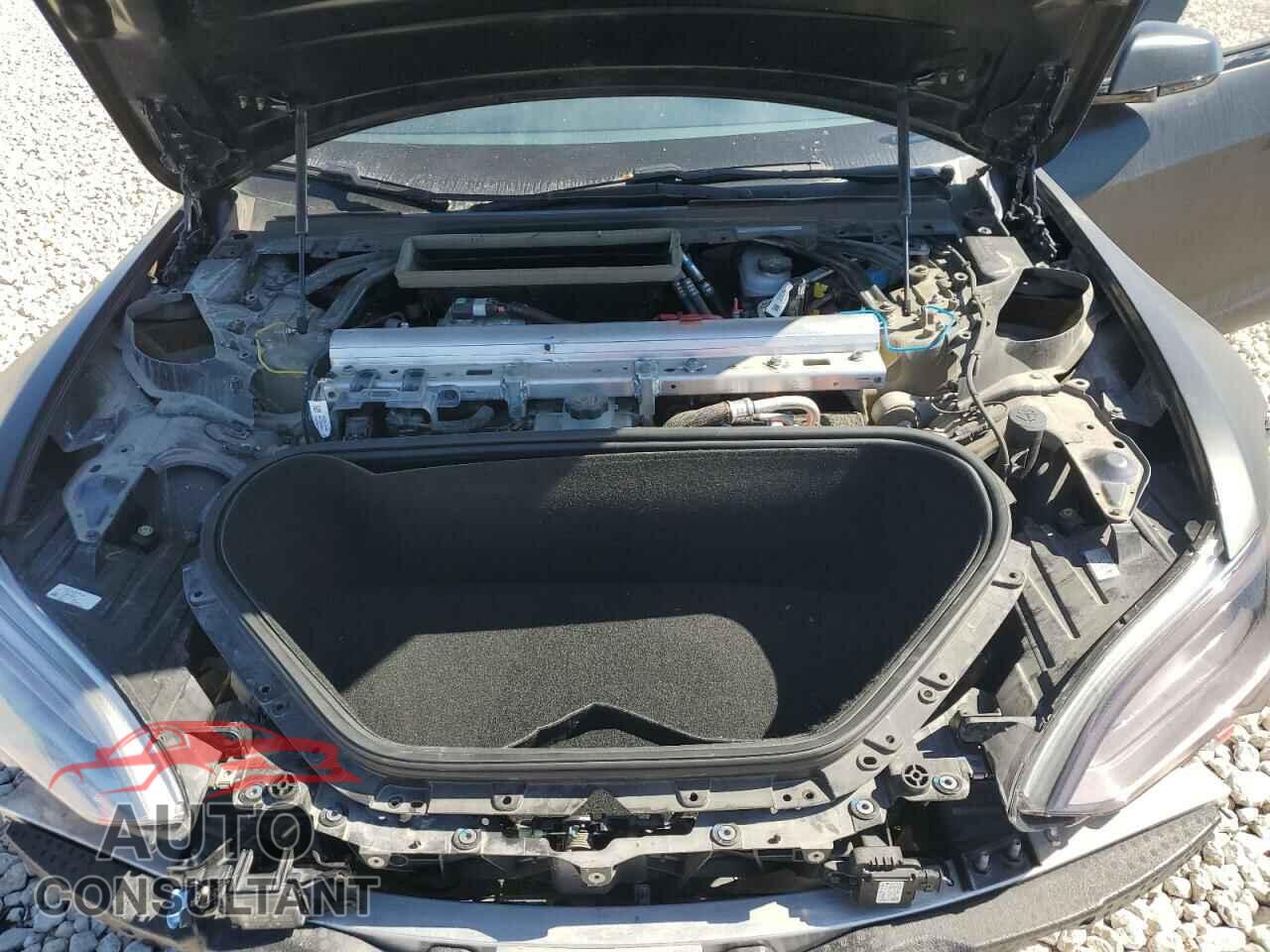 TESLA MODEL S 2021 - 5YJSA1E64MF451576