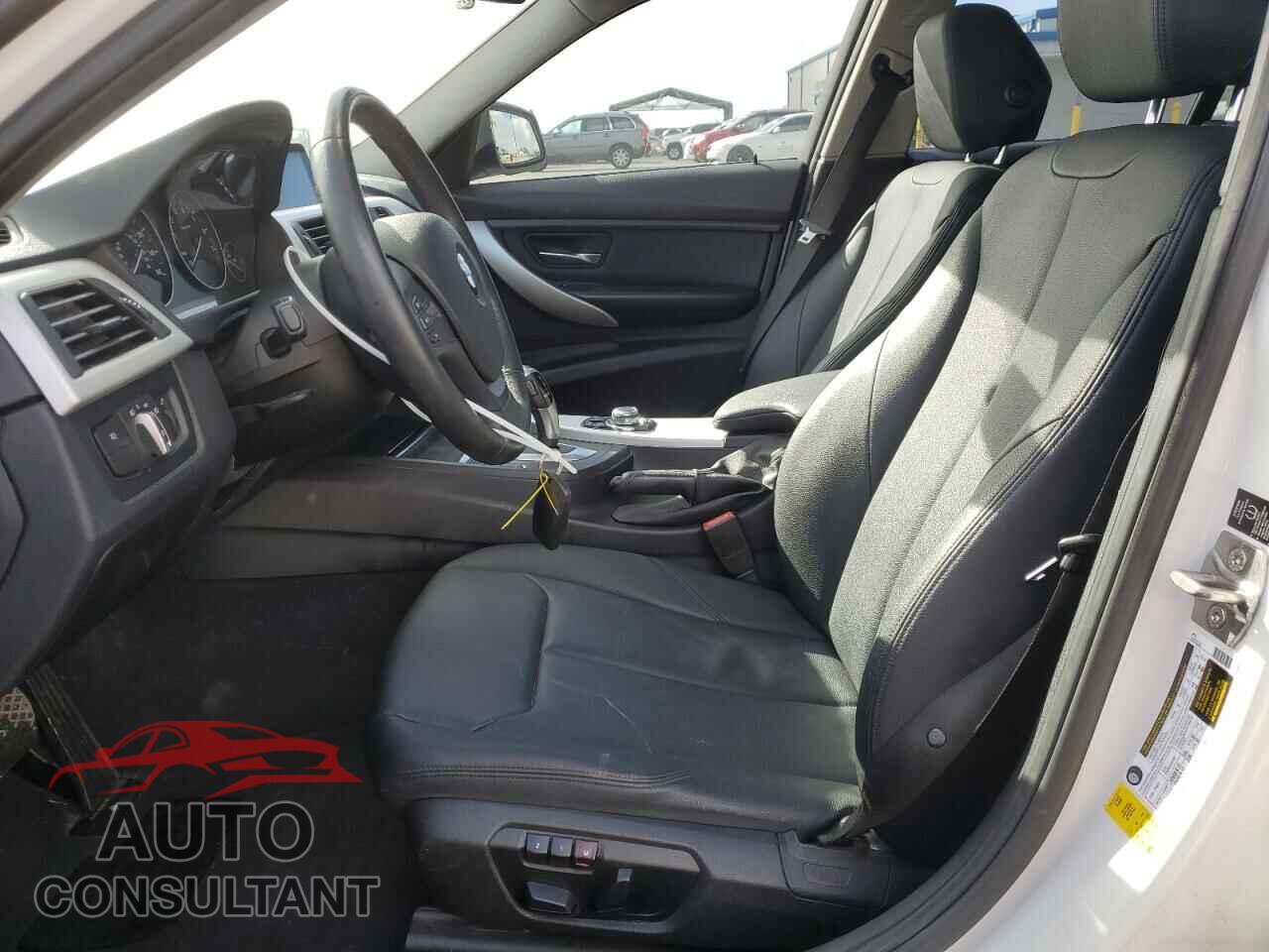 BMW 3 SERIES 2013 - WBA3C1C58DF435558