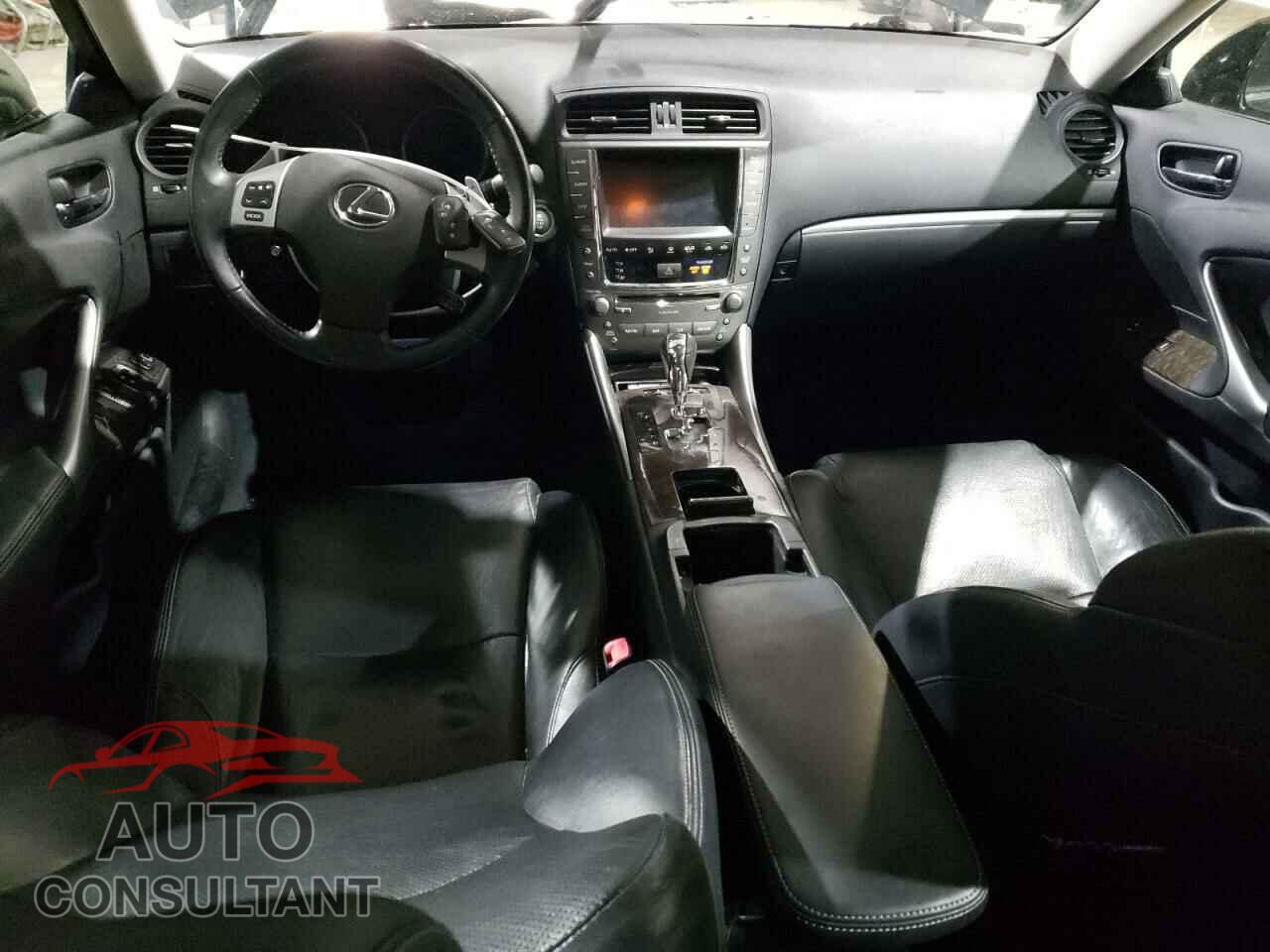 LEXUS IS 2011 - JTHCF5C21B2035366