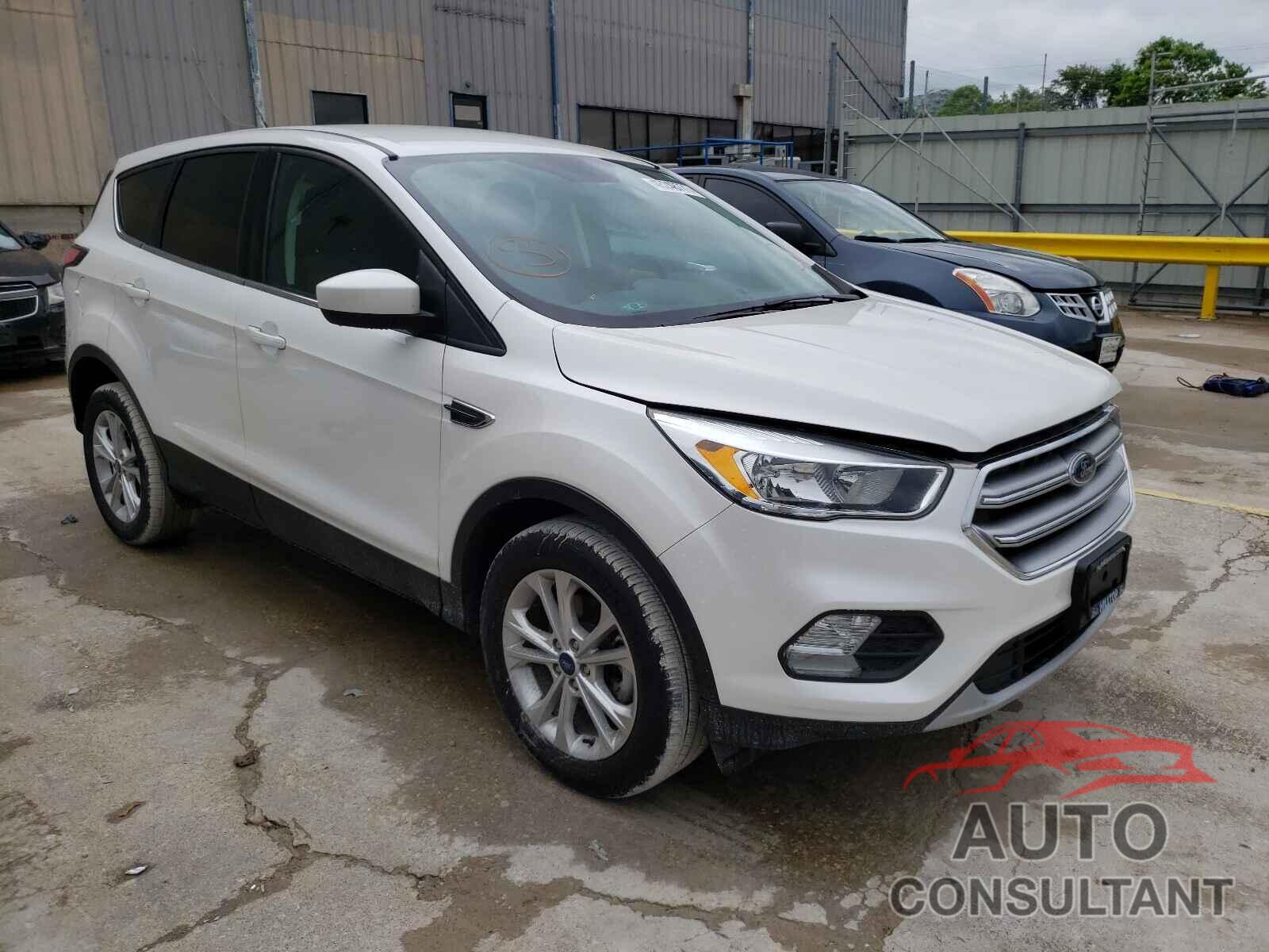 FORD ESCAPE 2017 - 1FMCU0GDXHUD59561