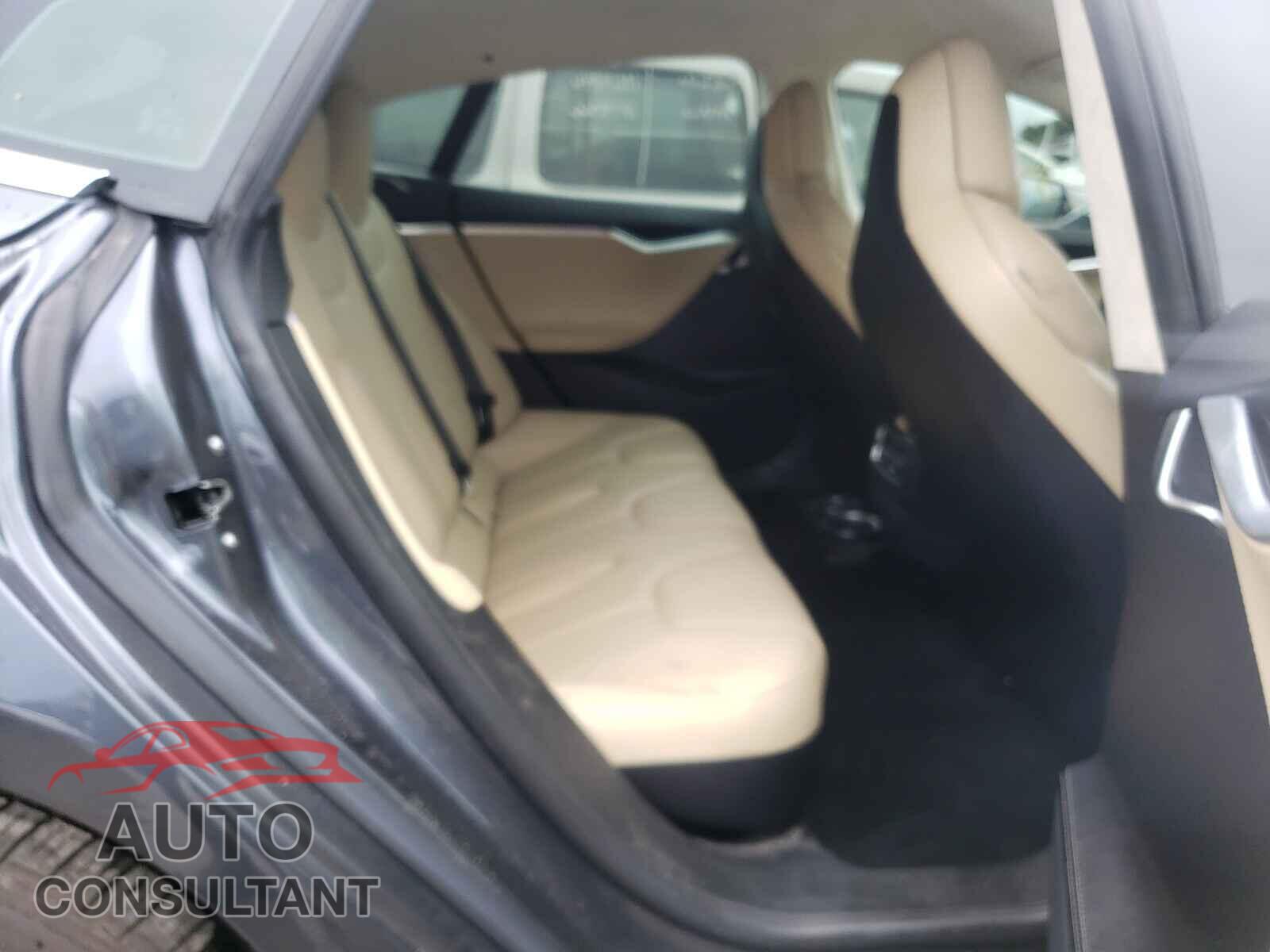 TESLA MODEL S 2017 - 5YJSA1E10HF176864