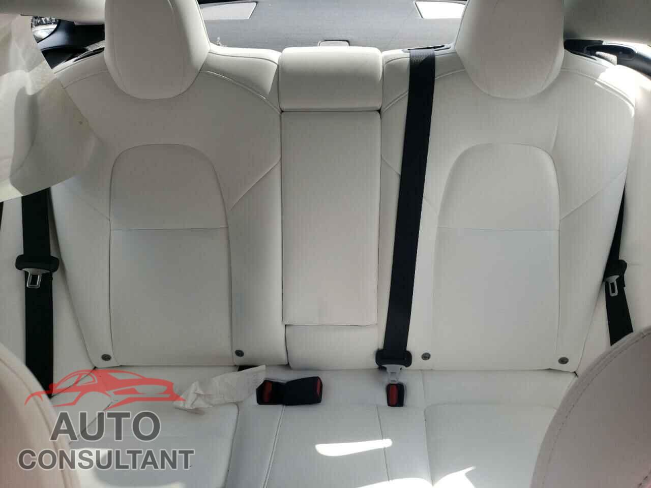 TESLA MODEL 3 2021 - 5YJ3E1EA0MF995134