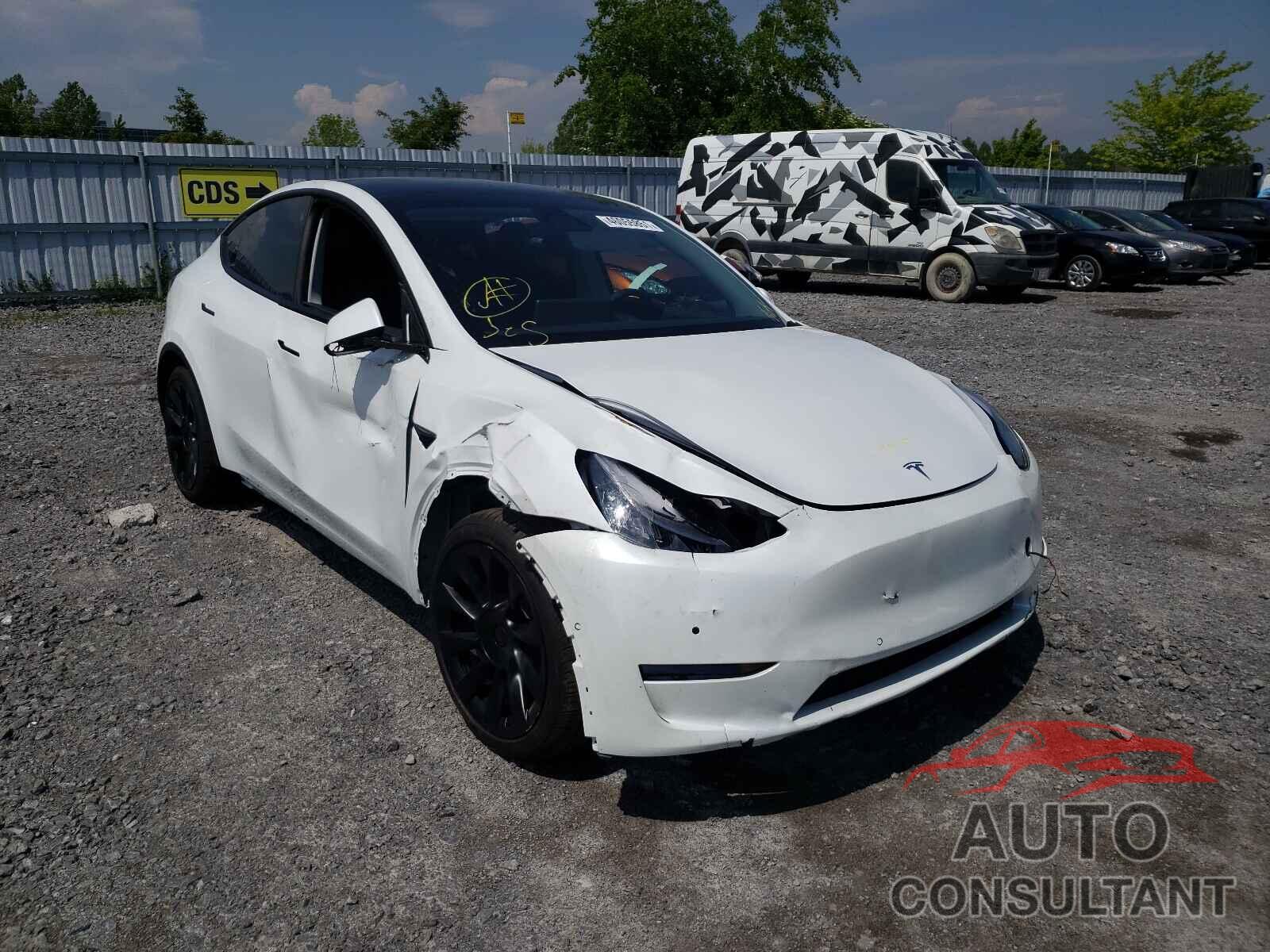 TESLA MODEL Y 2021 - 5YJYGDED2MF120066